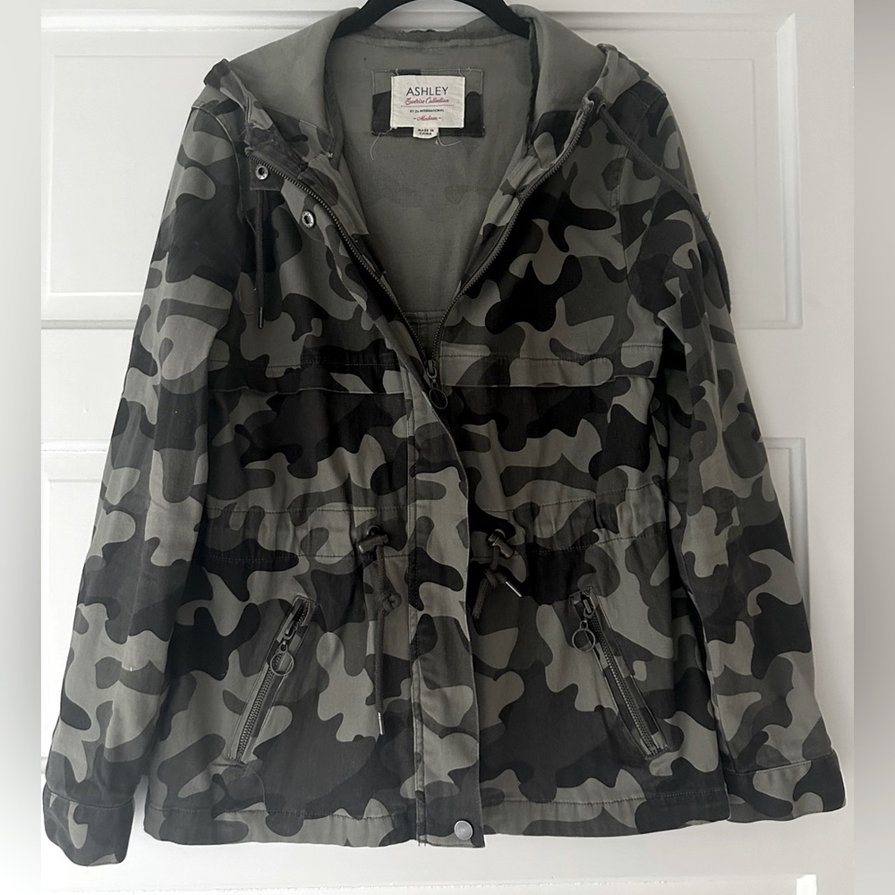Ashley by 26 International Sunrise Collection camo anorak jacket